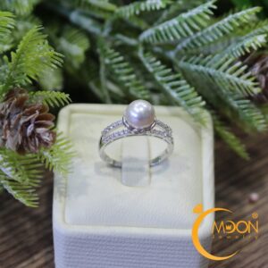 Nhẫn đính ngọc trai