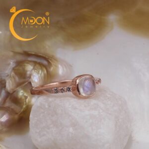Nhẫn đính đá Moonstone (N0083)
