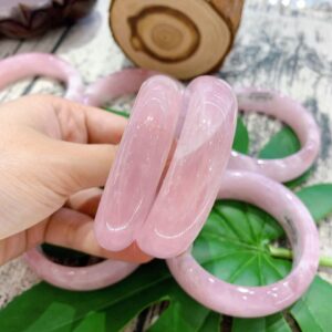 Vòng kiềng thạch anh hồng