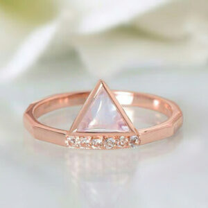 Nhẫn Đính Đá Moonstone (N0088)