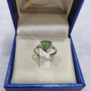 Nhẫn Ngọc Bích Canada hình trái tim Free Size (N0462)